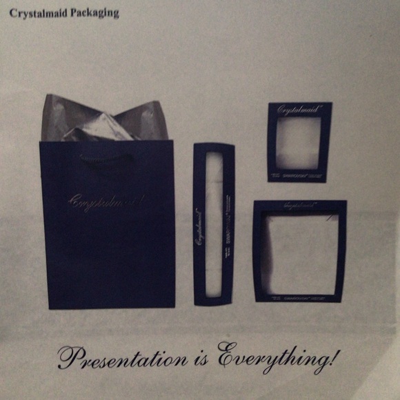 💕💕Host Pick💕💕NWT Swarovski Crystalmaid necklace set with gifting package - Picture 4 of 4